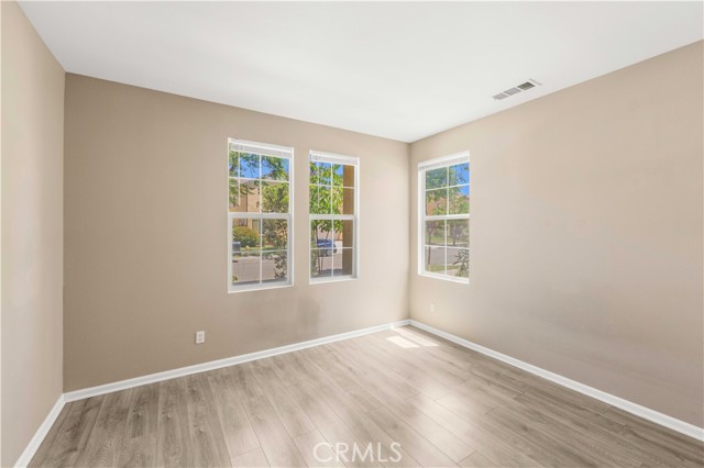 2756 E Wickford Street, Ontario CA: https://media.crmls.org/medias/b47e0c09-02d9-4c3d-a5ee-062d81b65ea7.jpg