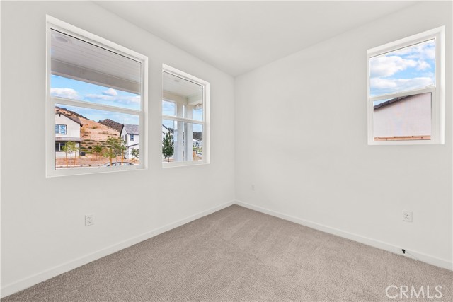 Detail Gallery Image 11 of 59 For 28908 Saddle Cir, Castaic,  CA 91384 - 4 Beds | 3 Baths