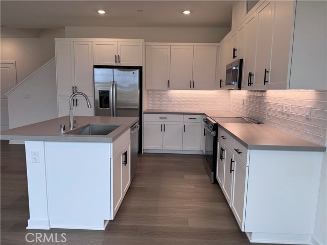 12865 Denali Way, Eastvale CA: https://media.crmls.org/medias/b47e2f65-c67a-4960-bf28-0294dfdb9894.jpg