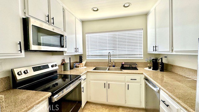 Detail Gallery Image 4 of 6 For 2322 Palos Verdes Drive #202,  Palos Verdes Estates,  CA 90274 - 2 Beds | 2 Baths