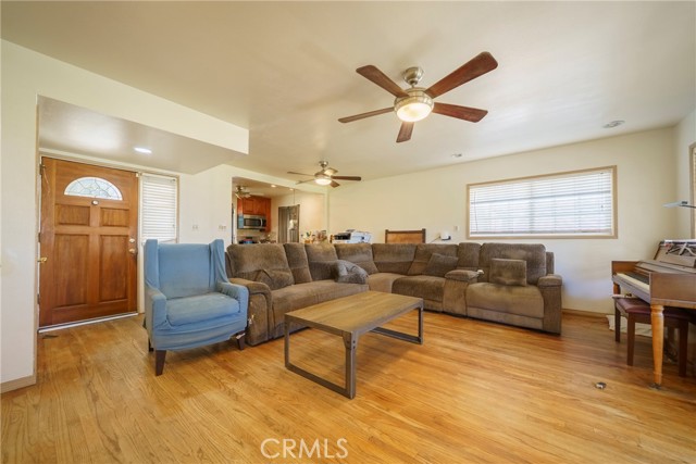 Detail Gallery Image 9 of 29 For 944 S Russelee Dr, West Covina,  CA 91790 - 2 Beds | 1 Baths