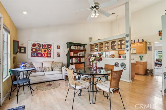 Detail Gallery Image 10 of 28 For 925 N Valley St, Burbank,  CA 91505 - 3 Beds | 2 Baths