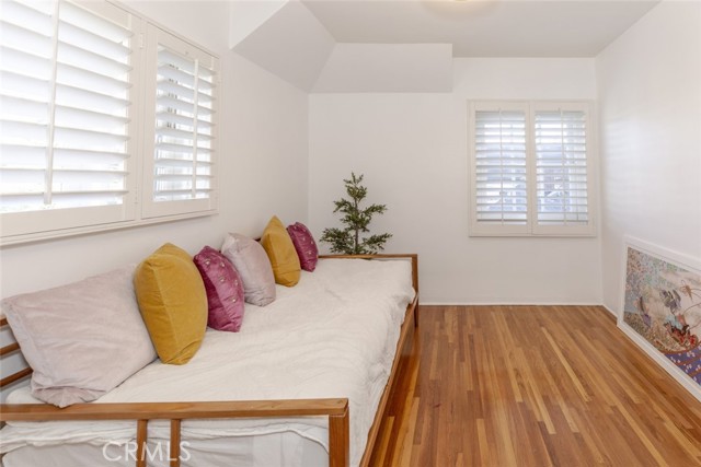 1640 Ard Eevin Avenue, Glendale CA: https://media.crmls.org/medias/b4805afb-7be7-424b-b6d6-436b41cdbda3.jpg