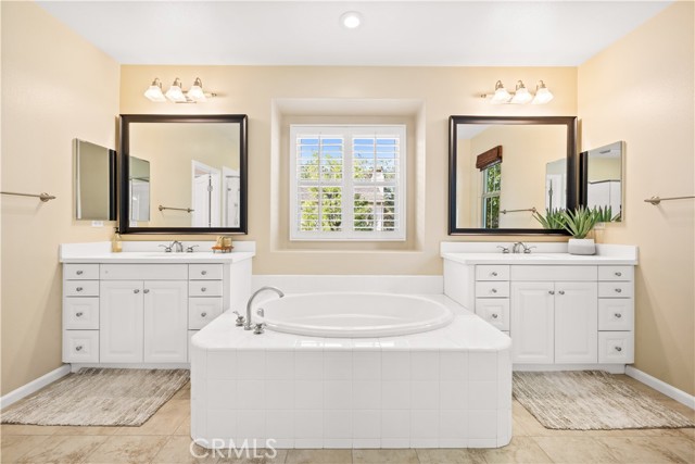 Detail Gallery Image 30 of 70 For 21 Fanpalm, Irvine,  CA 92620 - 4 Beds | 3 Baths