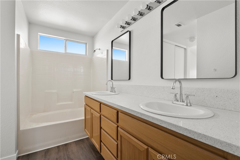 MLS #SR25257784 image #11