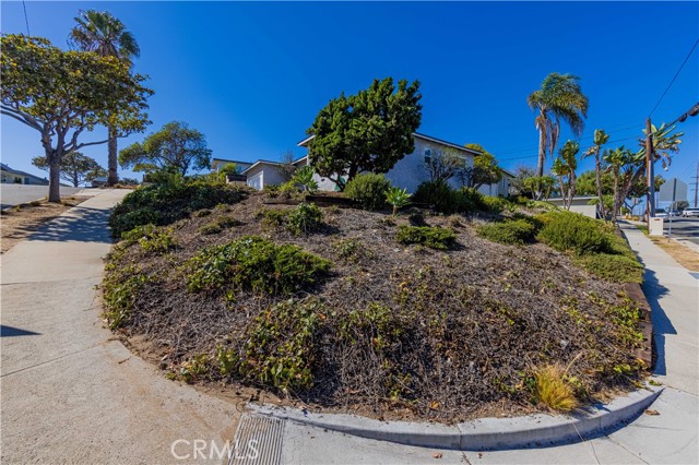 1308 Irena Avenue, Redondo Beach, California 90277, 3 Bedrooms Bedrooms, ,1 BathroomBathrooms,Residential,Sold,Irena,SB22205382