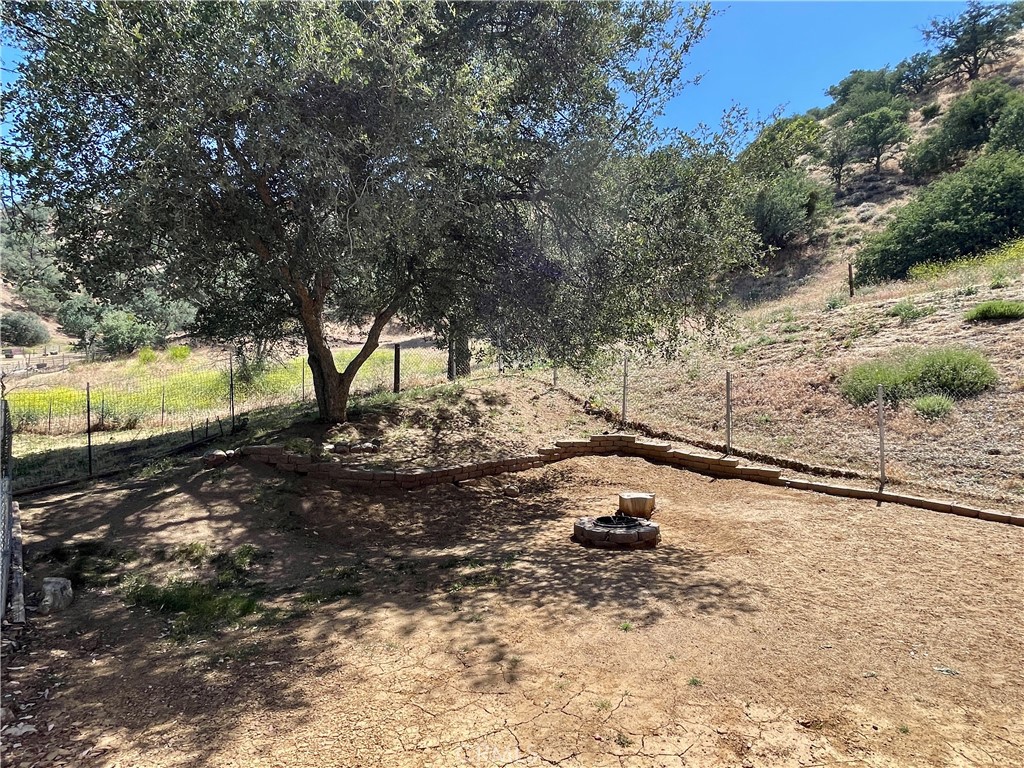 https://media.crmls.org/medias/b4831b07-2d5f-4e9f-bfc8-95cacdd3ac31.jpg?preset=X-Large