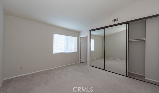 656 Springbrook N, Irvine CA: https://media.crmls.org/medias/b4836021-07e0-4d4f-8518-9eac8e9f27a1.jpg
