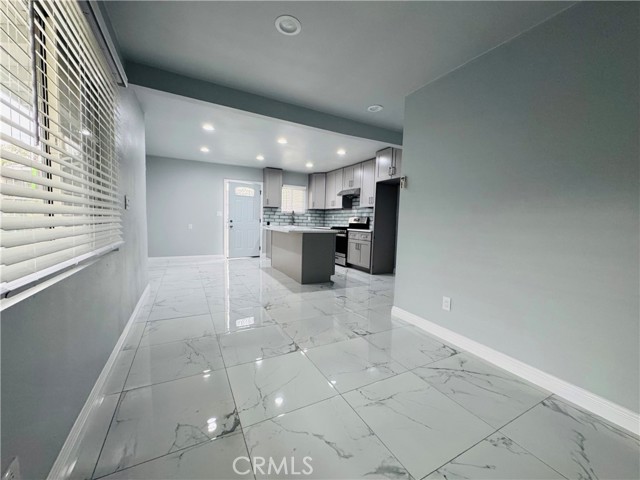 MLS #WS25260403 image #5