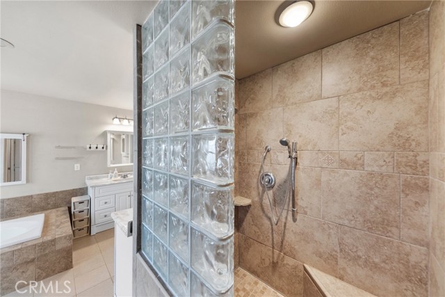 24450 Malaga Road, Menifee CA: https://media.crmls.org/medias/b483d24d-f3b7-4dd5-812c-f2c2c793c193.jpg