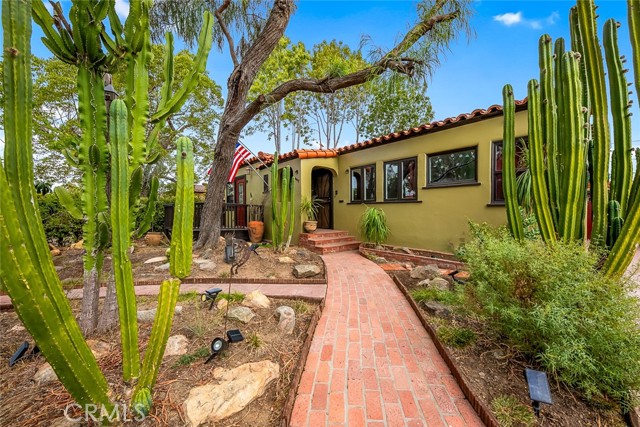 Front Image Thumbnail for CRND25240848