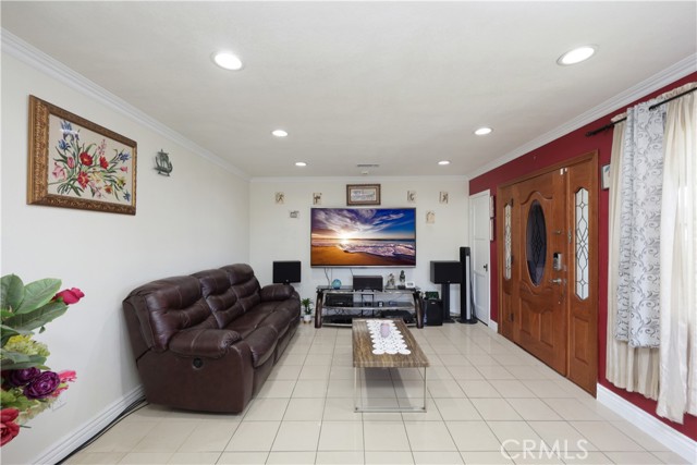 Detail Gallery Image 8 of 35 For 8444 Albia, Downey,  CA 90242 - 3 Beds | 1 Baths