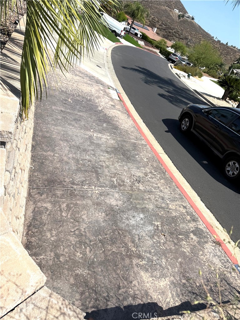 https://media.crmls.org/medias/b48536d0-50c7-4d15-9c95-8efe559091f7.jpg?preset=X-Large