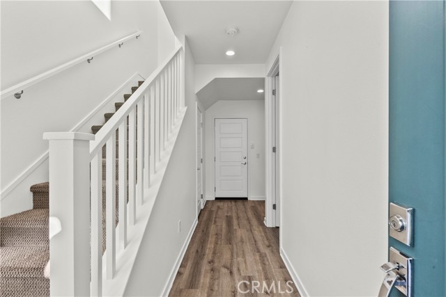 Detail Gallery Image 18 of 56 For 19542 Empire Ln, Northridge,  CA 91324 - 4 Beds | 4 Baths