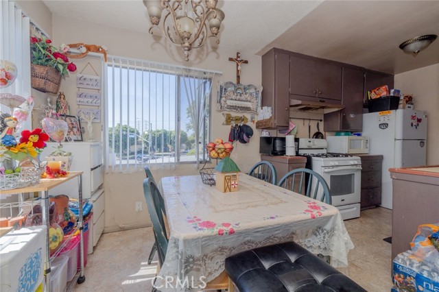 2912 W Via Acosta, Montebello CA: https://media.crmls.org/medias/b485f405-4ded-48ae-92a9-a29a684adf3c.jpg