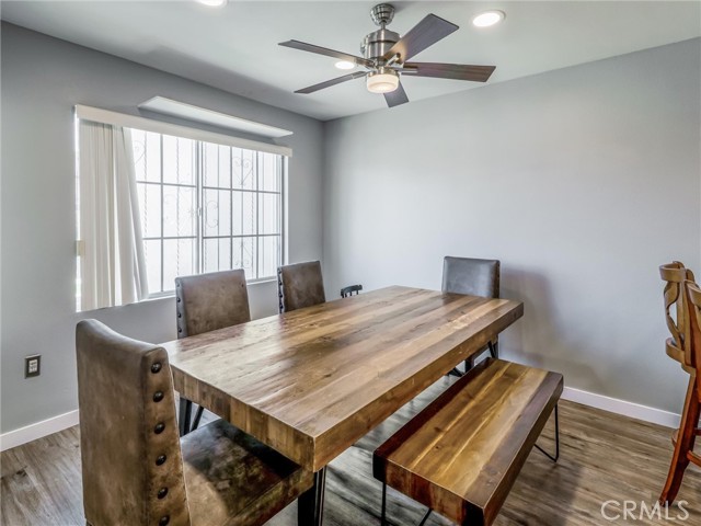 Detail Gallery Image 12 of 19 For 820 W Compton Bld #5,  Compton,  CA 90220 - 4 Beds | 2/1 Baths