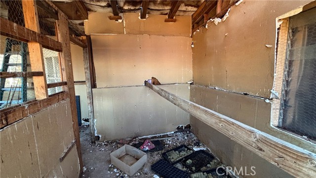 773 Richard Street, Lucerne Valley CA: https://media.crmls.org/medias/b4863233-2d1c-44ed-abe4-870251e72086.jpg