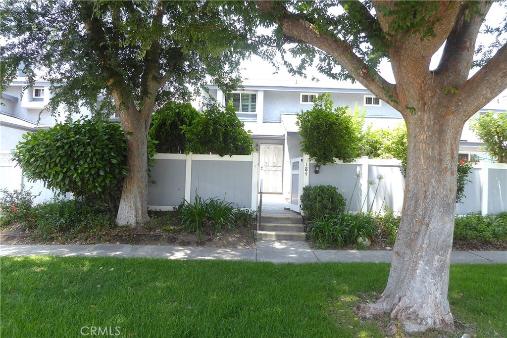 900 W Sierra Madre Avenue #184