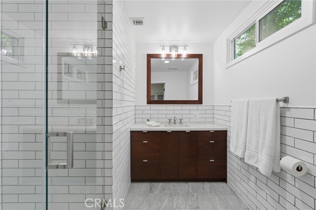 Image 21 of 55 For 5319 Penfield Avenue