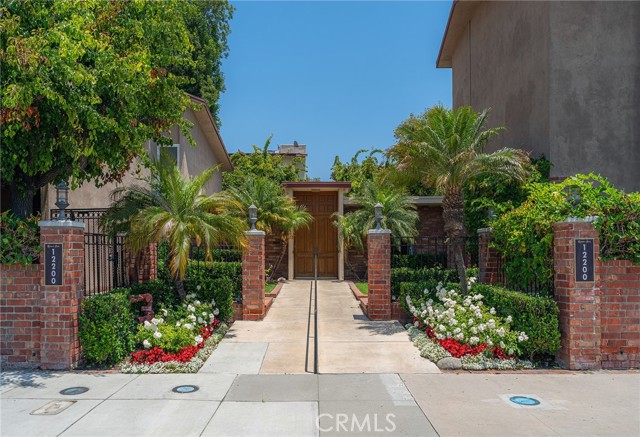 Detail Gallery Image 1 of 1 For 12200 Montecito Rd #D221,  Seal Beach,  CA 90740 - 2 Beds | 2 Baths