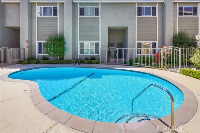 Detail Gallery Image 61 of 73 For 609 Meyer Ln #11,  Redondo Beach,  CA 90278 - 2 Beds | 1/1 Baths