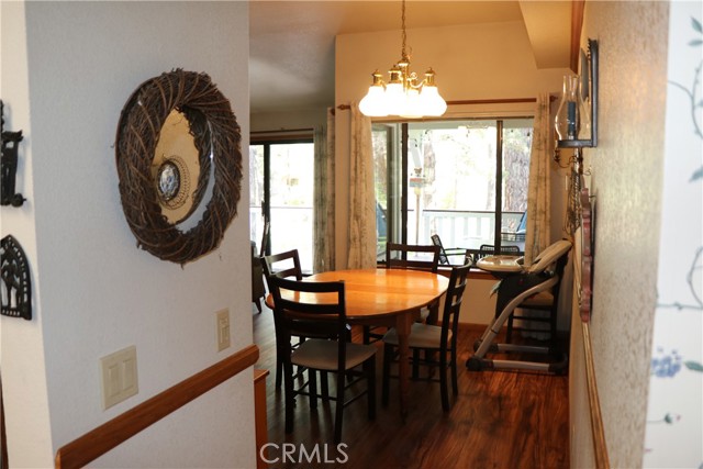 Detail Gallery Image 11 of 59 For 2474 Oak Ln, Big Bear City,  CA 92314 - 3 Beds | 2/1 Baths