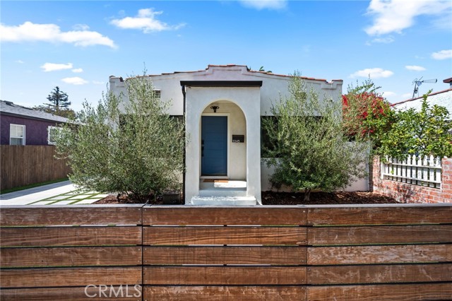 Detail Gallery Image 37 of 49 For 3345 Oakhurst Ave, Los Angeles,  CA 90034 - 3 Beds | 3 Baths