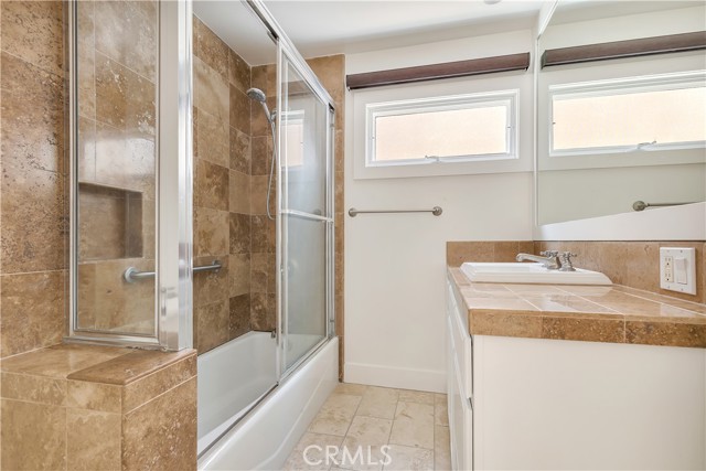 Detail Gallery Image 23 of 30 For 203 8th St, Newport Beach,  CA 92661 - – Beds | – Baths