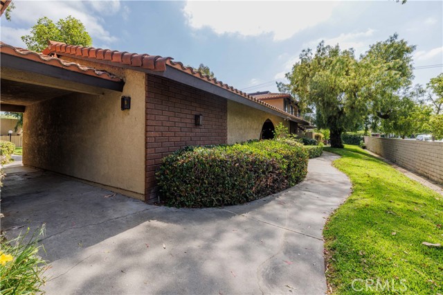 1806 N Fairview Street, Santa Ana CA: https://media.crmls.org/medias/b4870255-7be0-4860-be3e-d1337c82466a.jpg