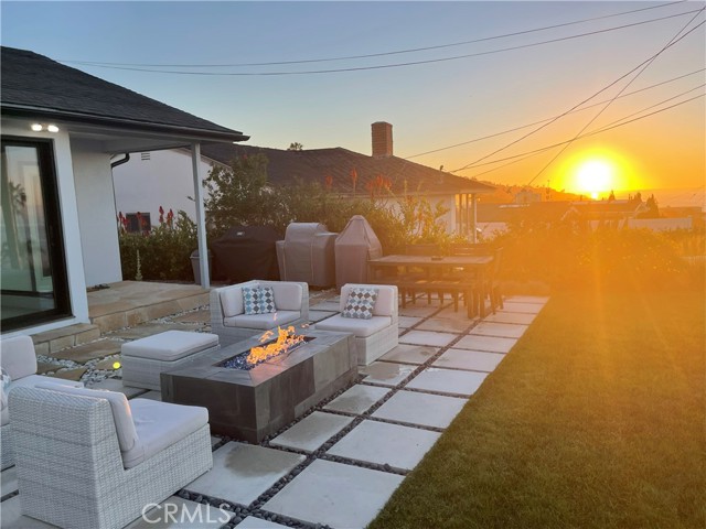 161 Via Pasqual, Redondo Beach CA: https://media.crmls.org/medias/b487e1f9-7d7c-4f52-9f58-9575722c1a28.jpg