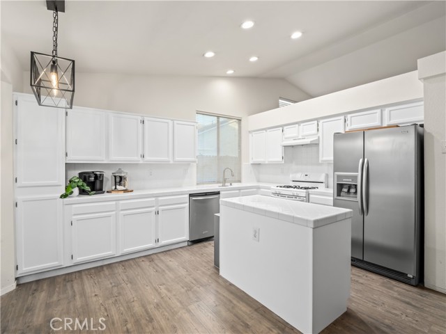 Detail Gallery Image 10 of 29 For 2725 Beverly Ave, Clovis,  CA 93611 - 3 Beds | 2 Baths