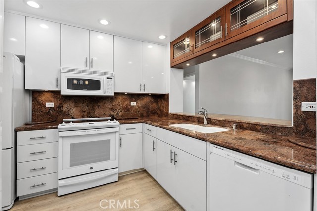 Detail Gallery Image 10 of 40 For 2243 Martin #117,  Irvine,  CA 92612 - 2 Beds | 2 Baths