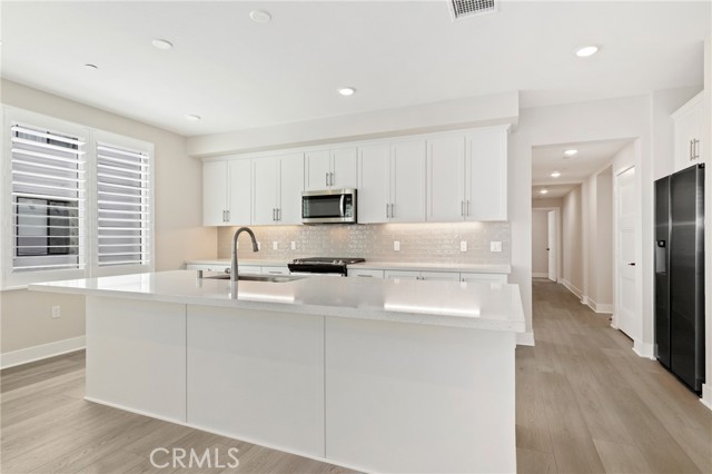 Detail Gallery Image 12 of 38 For 16175 Dawn Way #202,  Tustin,  CA 92782 - 2 Beds | 2 Baths