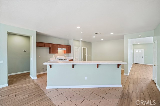 Detail Gallery Image 10 of 35 For 12660 Dulce St, Victorville,  CA 92392 - 4 Beds | 2 Baths