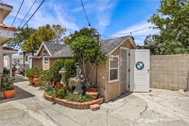 Detail Gallery Image 25 of 39 For 1709 S Townsend St, Santa Ana,  CA 92704 - 4 Beds | 2/1 Baths