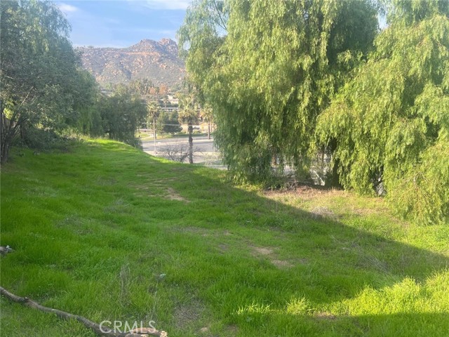 Detail Gallery Image 2 of 5 For 4382 Alta Vista Dr, Riverside,  CA 92506 - – Beds | – Baths