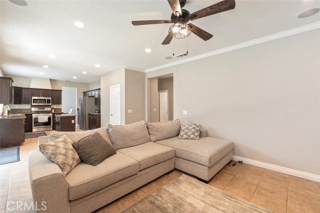 Detail Gallery Image 14 of 47 For 2487 Sweet Rain Way, Corona,  CA 92881 - 4 Beds | 3 Baths