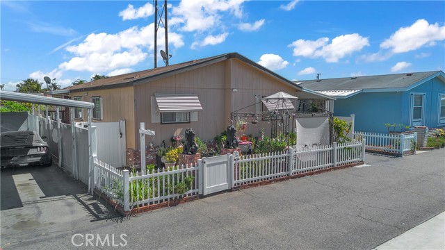 Front Image Thumbnail for CRDW26051355