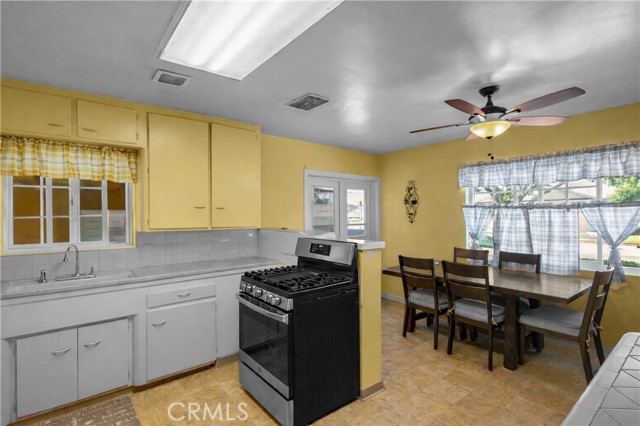 Detail Gallery Image 13 of 37 For 11402 Excelsior, Norwalk,  CA 90650 - 3 Beds | 2 Baths