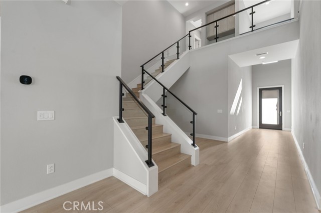 Detail Gallery Image 5 of 53 For 20637 W Hummingbird, Porter Ranch,  CA 91326 - 5 Beds | 5/1 Baths