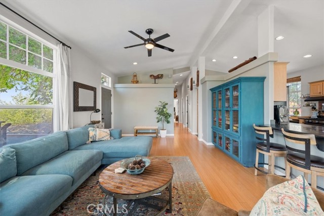 5990 Sunny Glen, Paso Robles CA: https://media.crmls.org/medias/b48b7dd7-b377-4d03-80b7-19bd617687e5.jpg