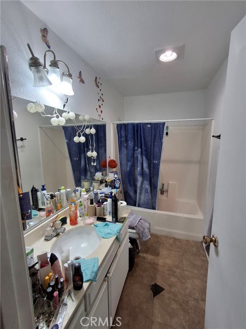 Detail Gallery Image 12 of 15 For 6100 Rugby Ave #207,  Huntington Park,  CA 90255 - 2 Beds | 2 Baths