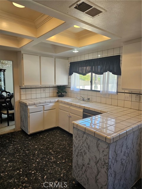 Detail Gallery Image 13 of 29 For 7055 Mango St, Rancho Cucamonga,  CA 91701 - 4 Beds | 2/1 Baths