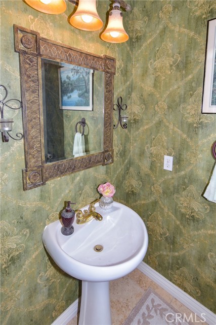 Detail Gallery Image 20 of 50 For 19187 Glenbrook Cir, Apple Valley,  CA 92308 - 3 Beds | 2/1 Baths