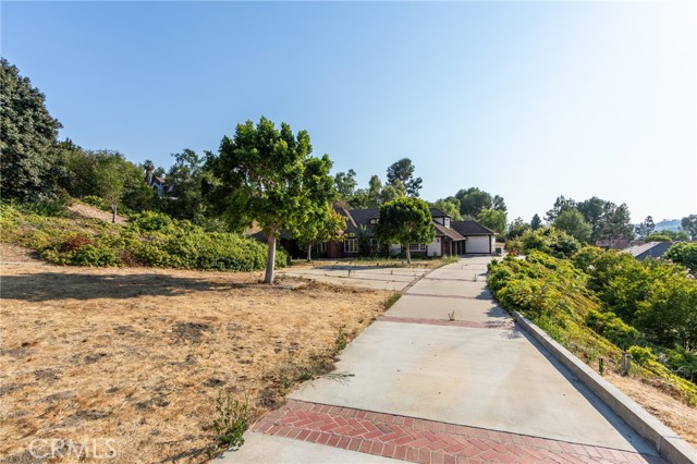 2945 Steeplechase Lane, Diamond Bar CA: https://media.crmls.org/medias/b48e834c-6c18-4f5c-bd59-9319f76c3d1a.jpg