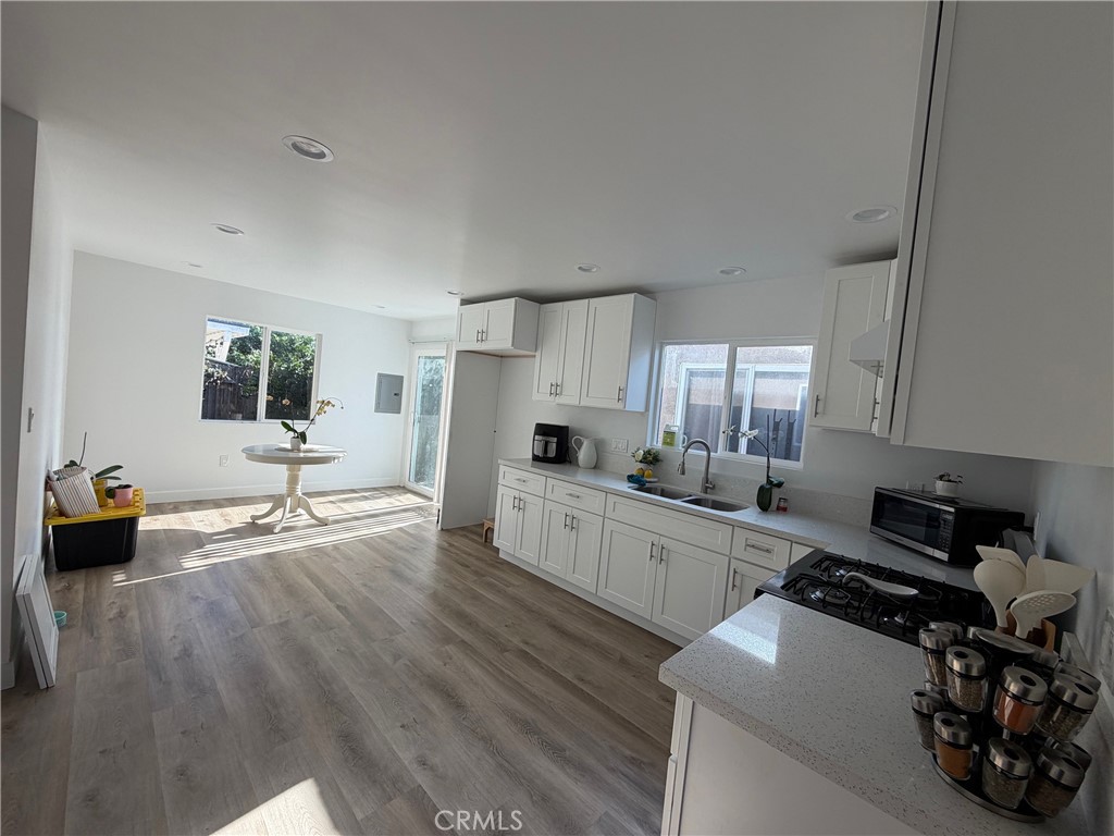 1621 S Diamond