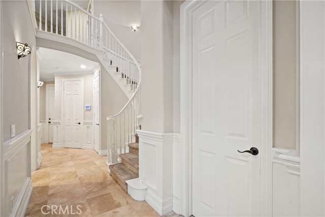 29123 Black Pine Way, Saugus CA: https://media.crmls.org/medias/b48fa9b5-bacb-4847-aa3f-91d7e8d589b4.jpg