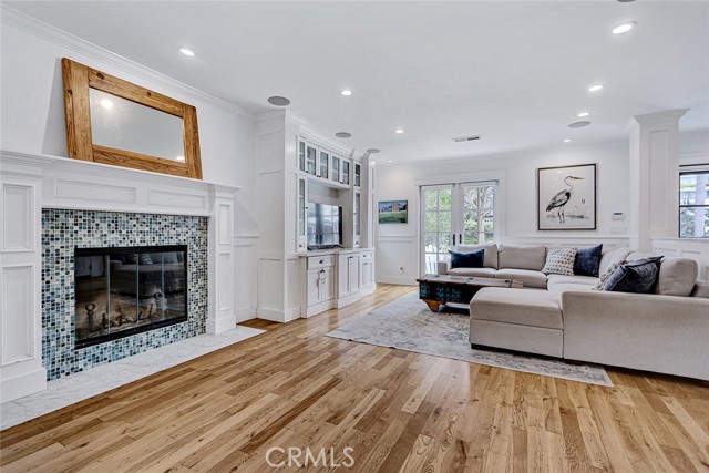 Detail Gallery Image 11 of 42 For 1717 Pacific Ave., Manhattan Beach,  CA 90266 - 4 Beds | 3 Baths