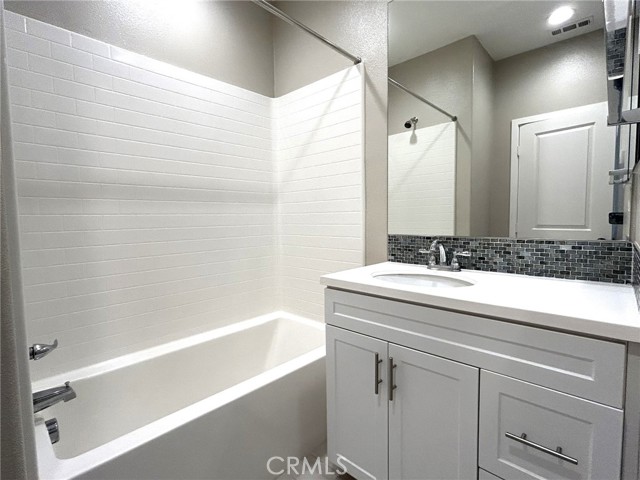 Detail Gallery Image 10 of 27 For 4131 S Cardinale Privado #2,  Ontario,  CA 91762 - 3 Beds | 2/1 Baths