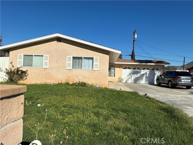 Detail Gallery Image 2 of 13 For 6355 Alton, Jurupa Valley,  CA 92509 - 3 Beds | 2 Baths